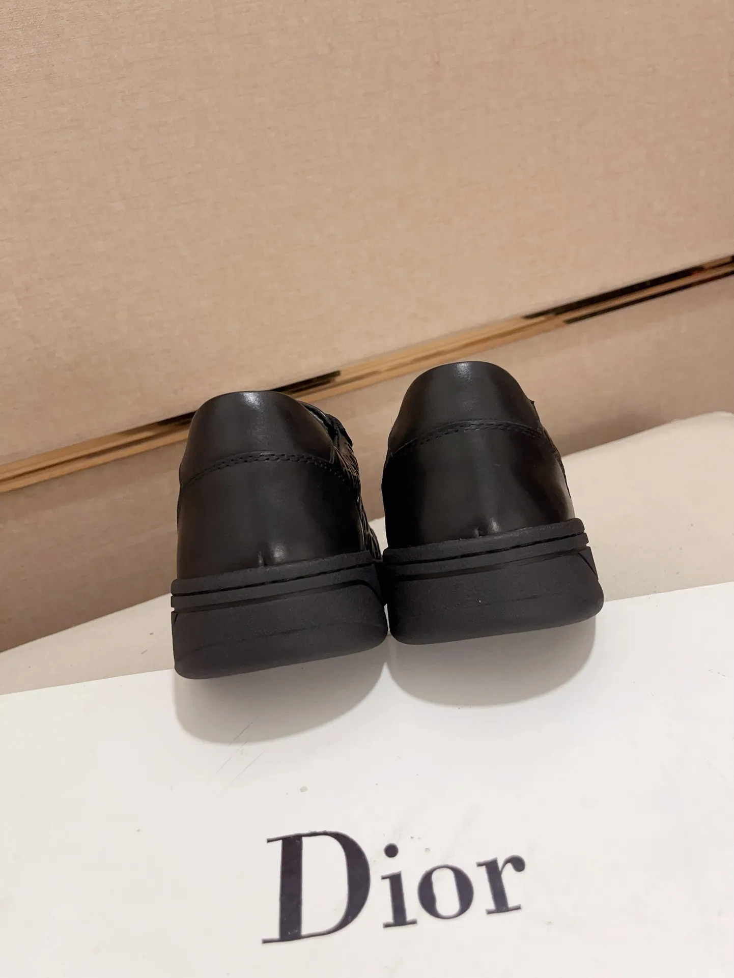 Men's shoes 💰: 400💰 [Dior·Dior] New casual sports style men's shoes, new spring and summer design, perfect workmanship, lace-up lazy style to create wardrobe quality, upper: imported first-layer cowhide, sheepskin lining is soft and comfortable, ultra-light TPU wear-resistant outsole, simple, versatile fashion men's shoes, excellent color code number 38--44 (45 is custom-made and non-returnable